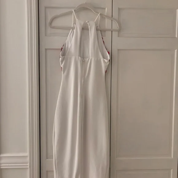 White Dress with Red Floral Accents - Picture 2 of 3